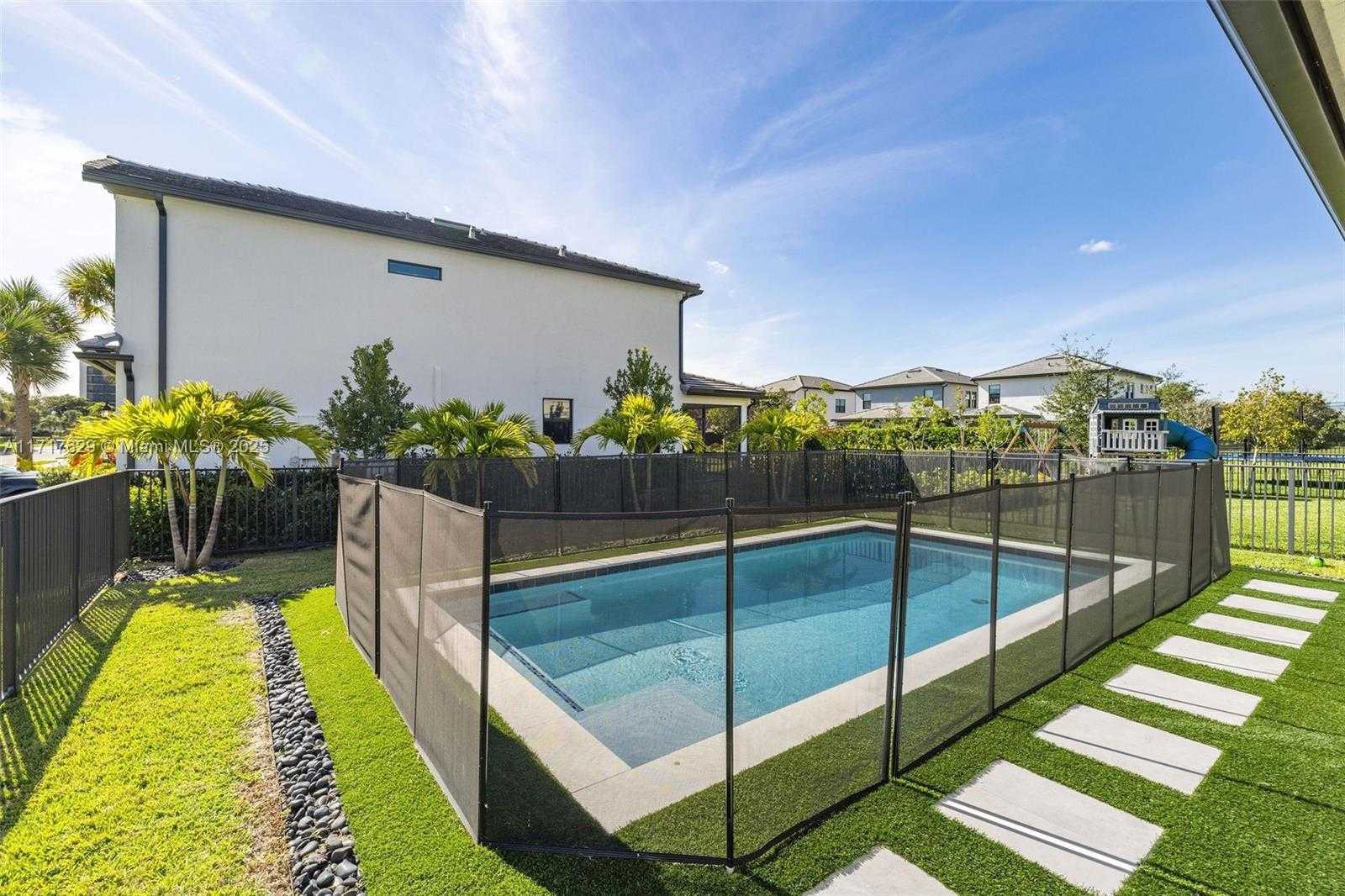 Small Image of 2414 PRIMROSE PL, Oakland Park Number 35