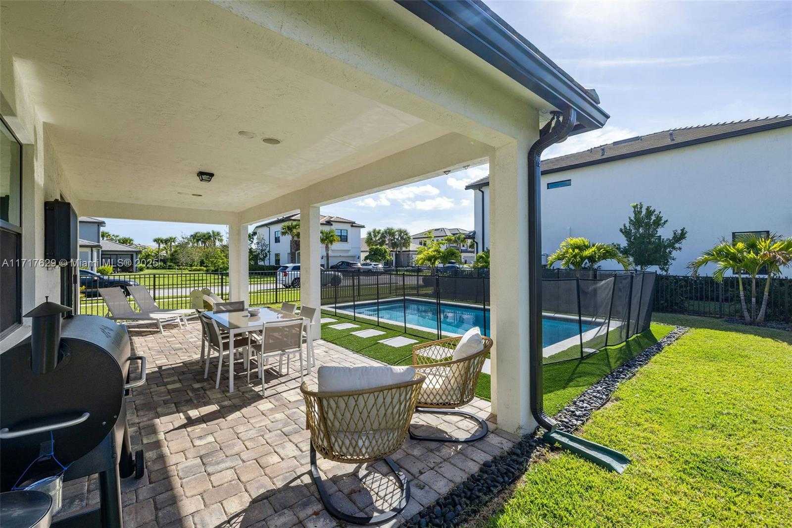 Small Image of 2414 PRIMROSE PL, Oakland Park Number 39