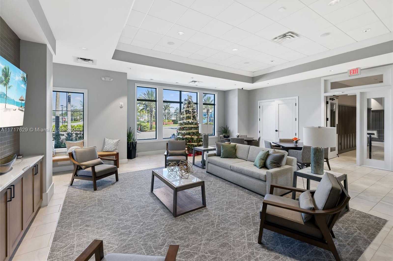 Small Image of 2414 PRIMROSE PL, Oakland Park Number 53