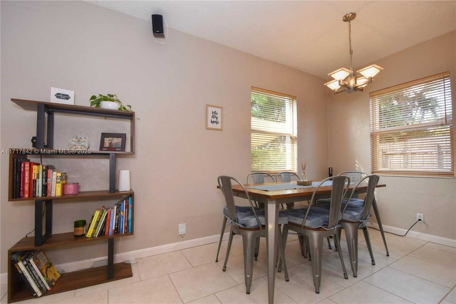 Small Image of 901 SOUTH WEST 18TH CT, Fort Lauderdale Number 10