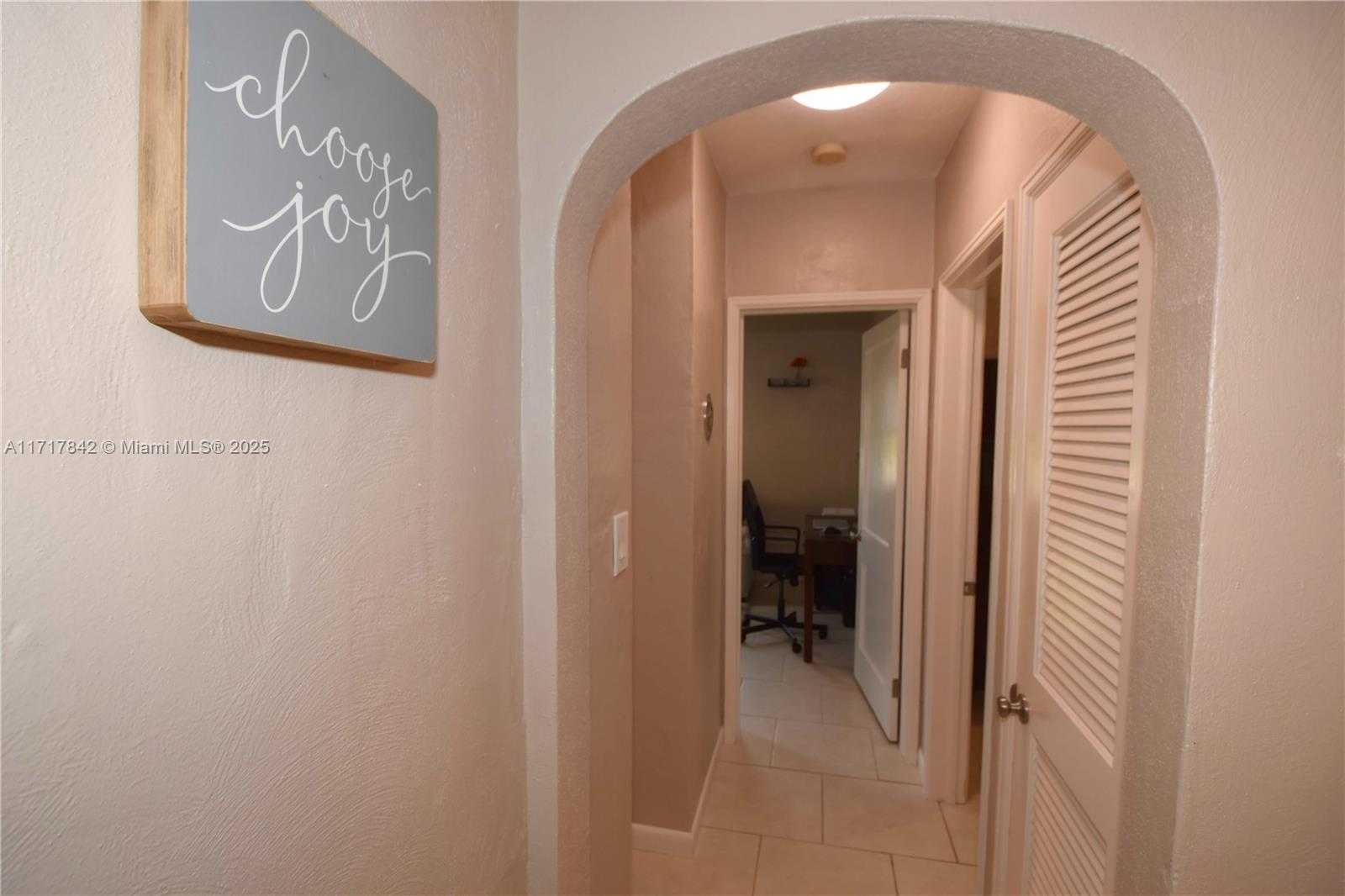 Small Image of 901 SOUTH WEST 18TH CT, Fort Lauderdale Number 14