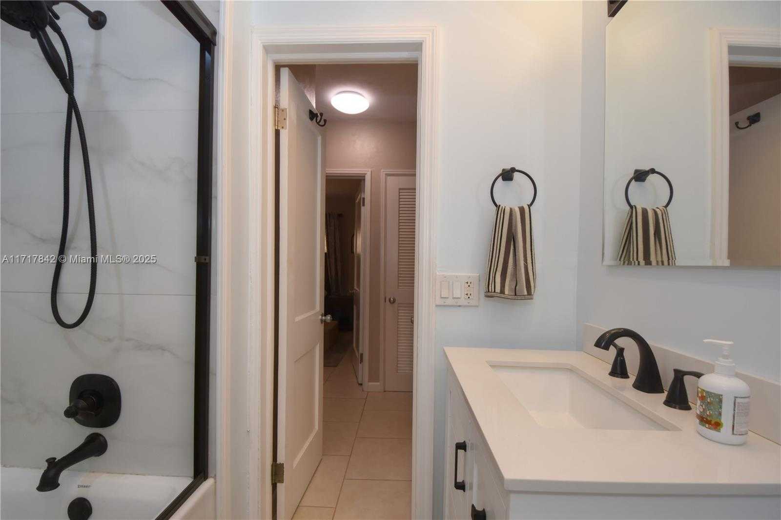 Small Image of 901 SOUTH WEST 18TH CT, Fort Lauderdale Number 16