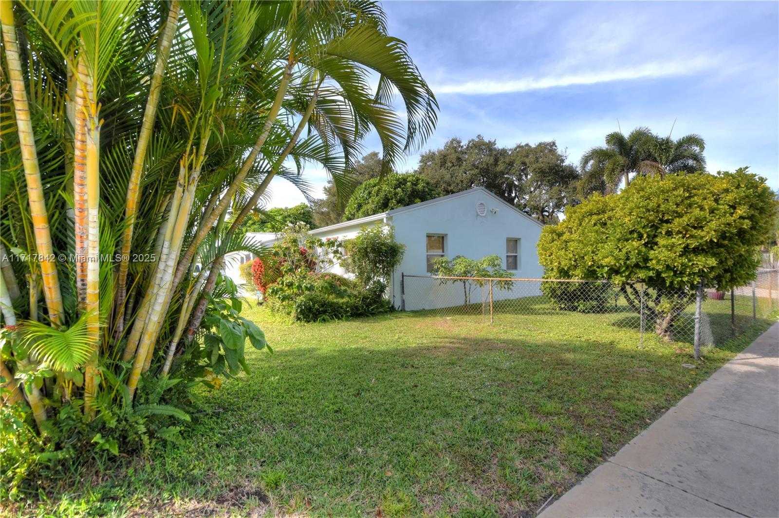 Small Image of 901 SOUTH WEST 18TH CT, Fort Lauderdale Number 24