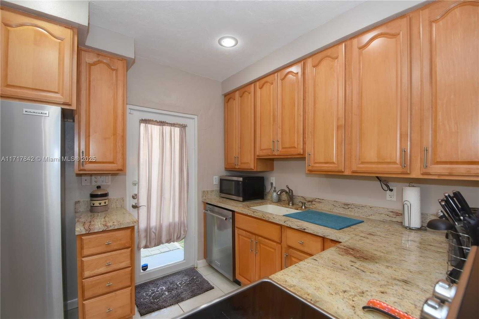 Small Image of 901 SOUTH WEST 18TH CT, Fort Lauderdale Number 8