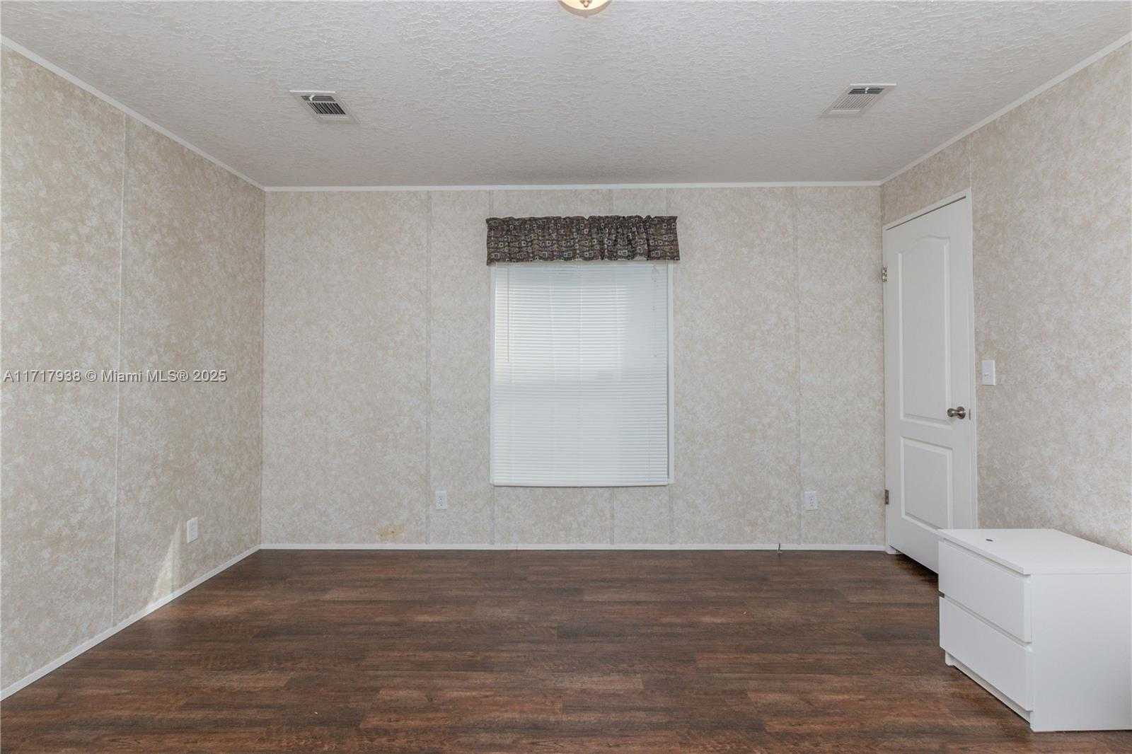 Small Image of 21661 NORTH WEST 8TH CT, Pembroke Pines Number 11