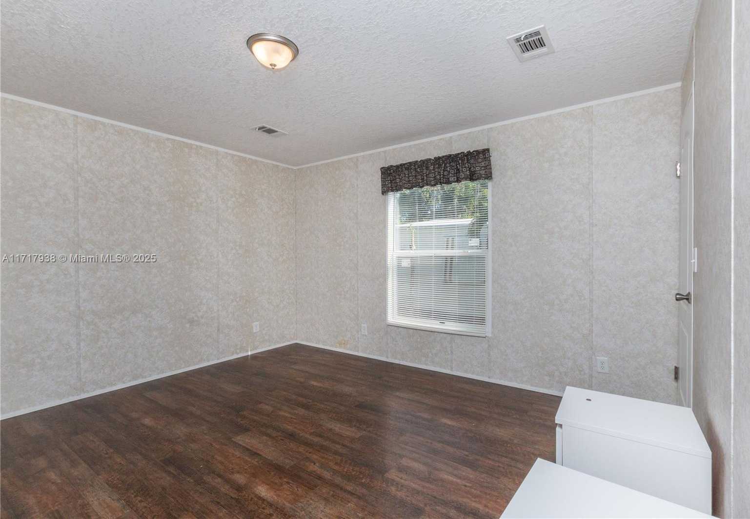 Small Image of 21661 NORTH WEST 8TH CT, Pembroke Pines Number 22