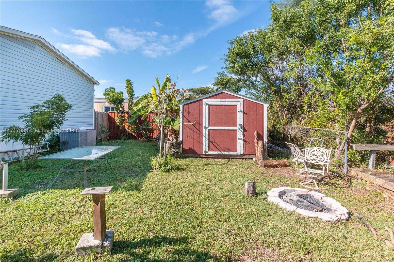Small Image of 21661 NORTH WEST 8TH CT, Pembroke Pines Number 39