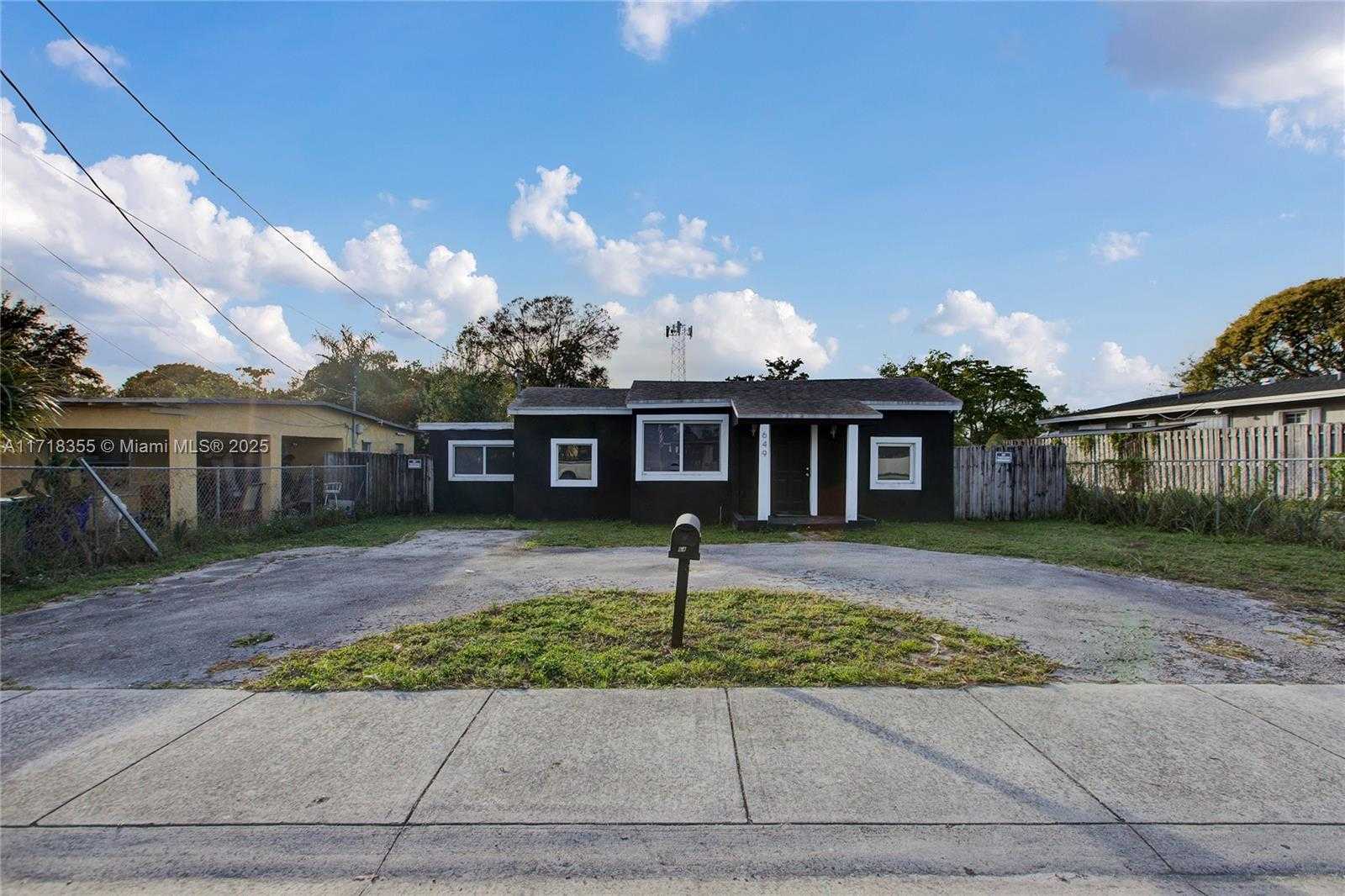 Small Image of 649 NORTH WEST 24TH AVE, Fort Lauderdale Number 6
