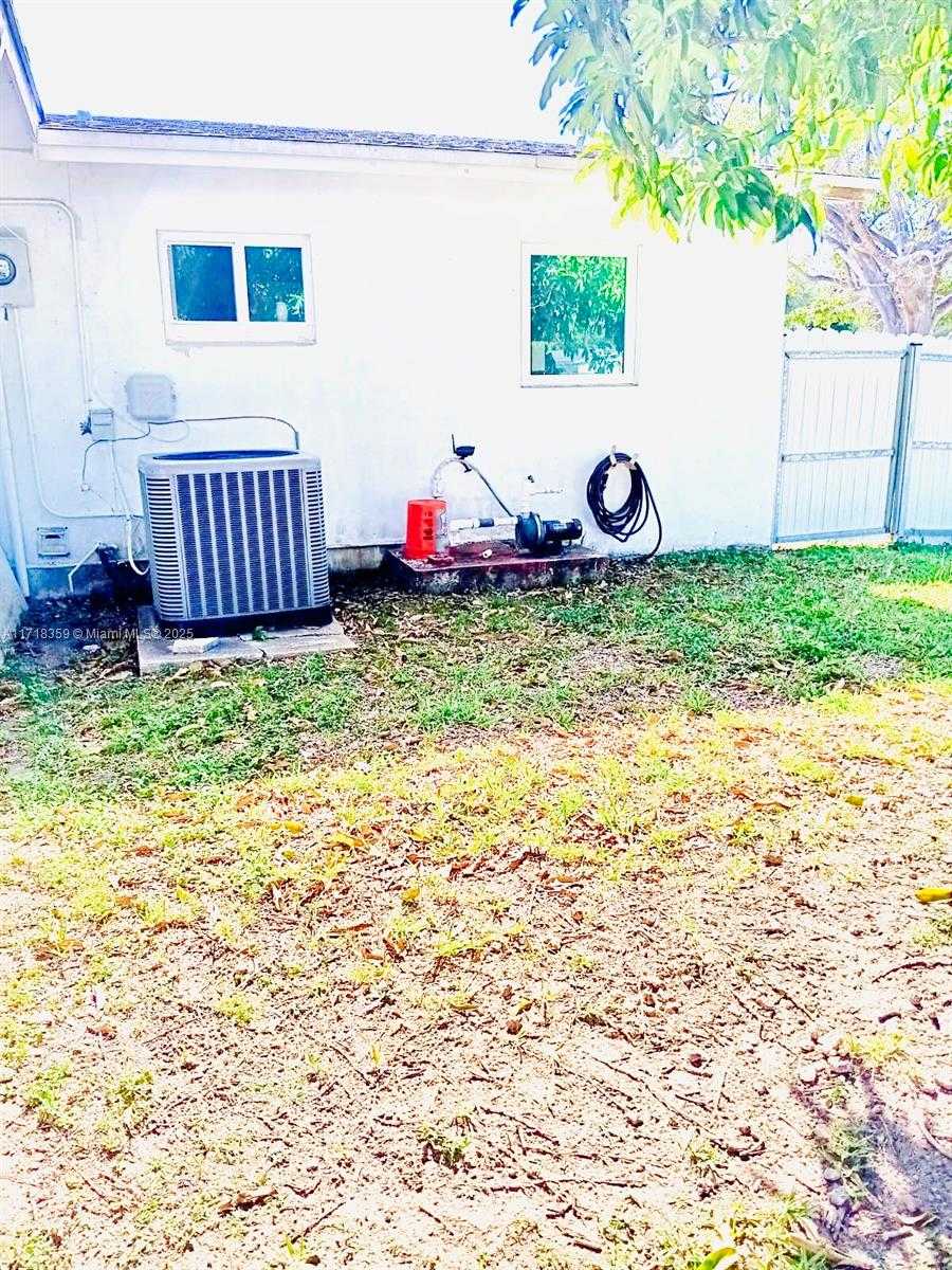 Small Image of 15321 SOUTH WEST 308TH ST, Homestead Number 5
