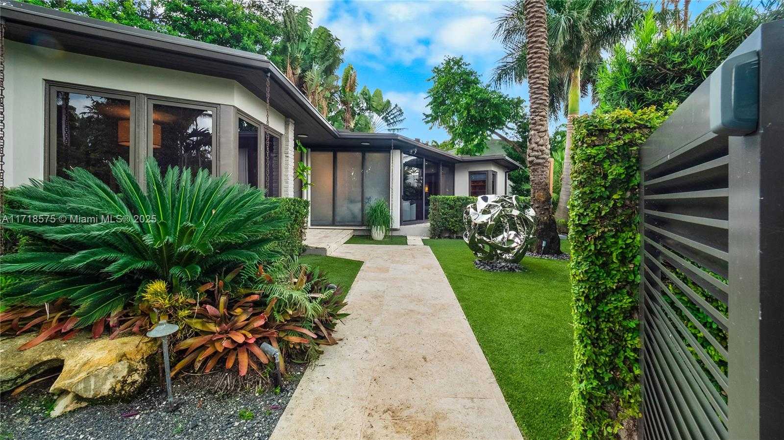 Small Image of 200 EAST RIVO ALTO DR, Miami Beach Number 25