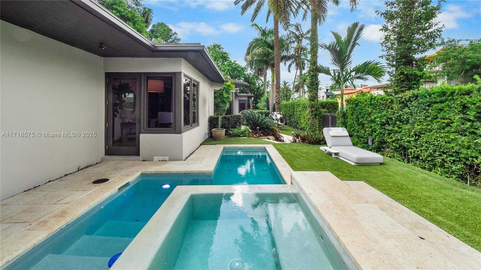 Small Image of 200 EAST RIVO ALTO DR, Miami Beach Number 31