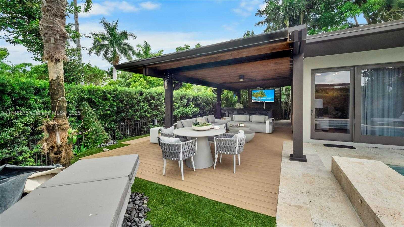 Small Image of 200 EAST RIVO ALTO DR, Miami Beach Number 34