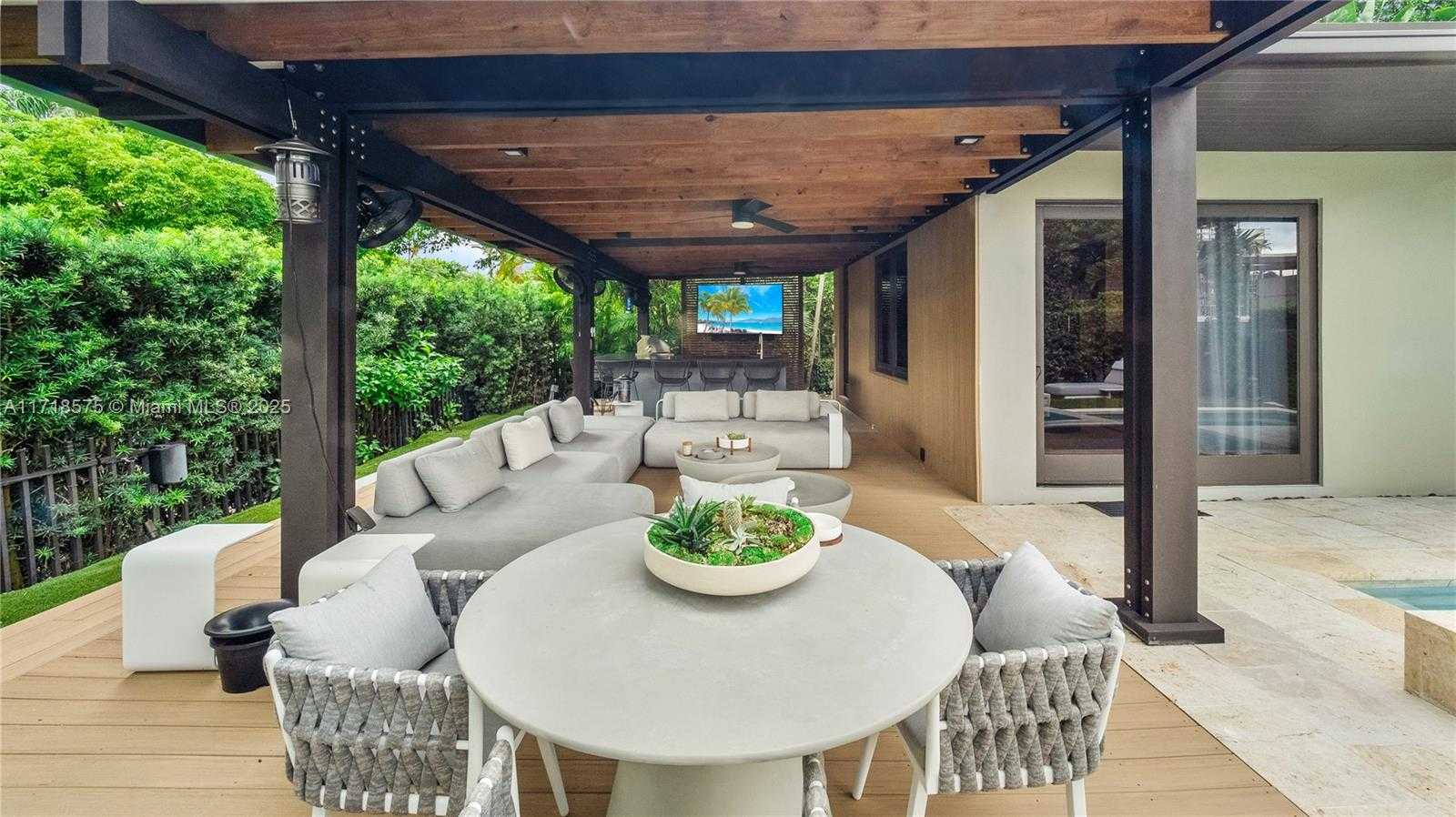 Small Image of 200 EAST RIVO ALTO DR, Miami Beach Number 35