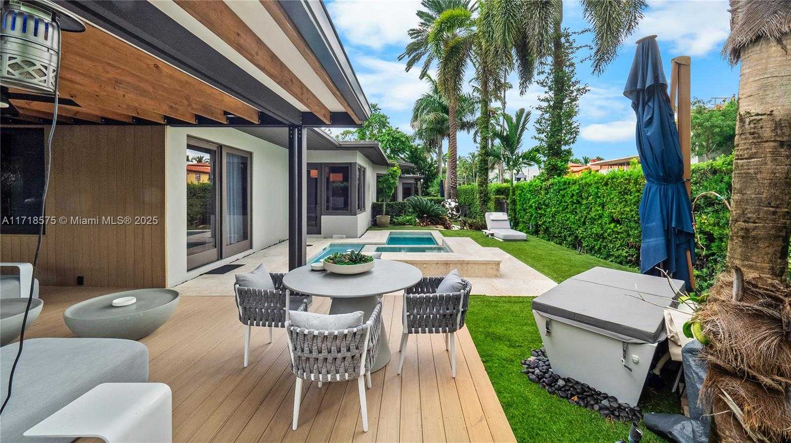 Small Image of 200 EAST RIVO ALTO DR, Miami Beach Number 37
