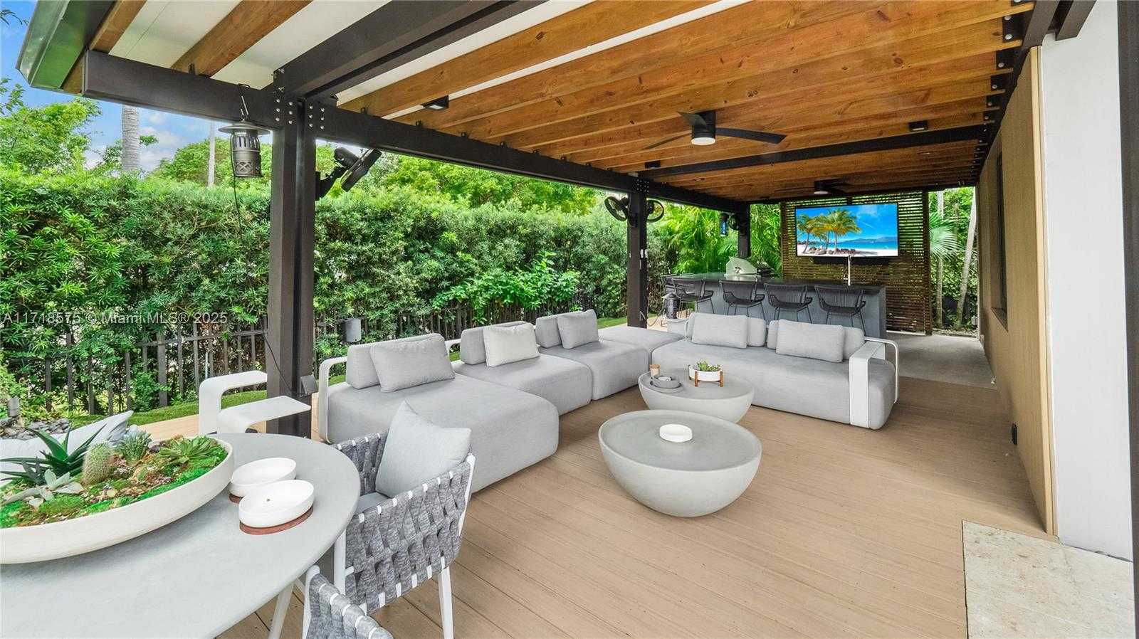 Small Image of 200 EAST RIVO ALTO DR, Miami Beach Number 38