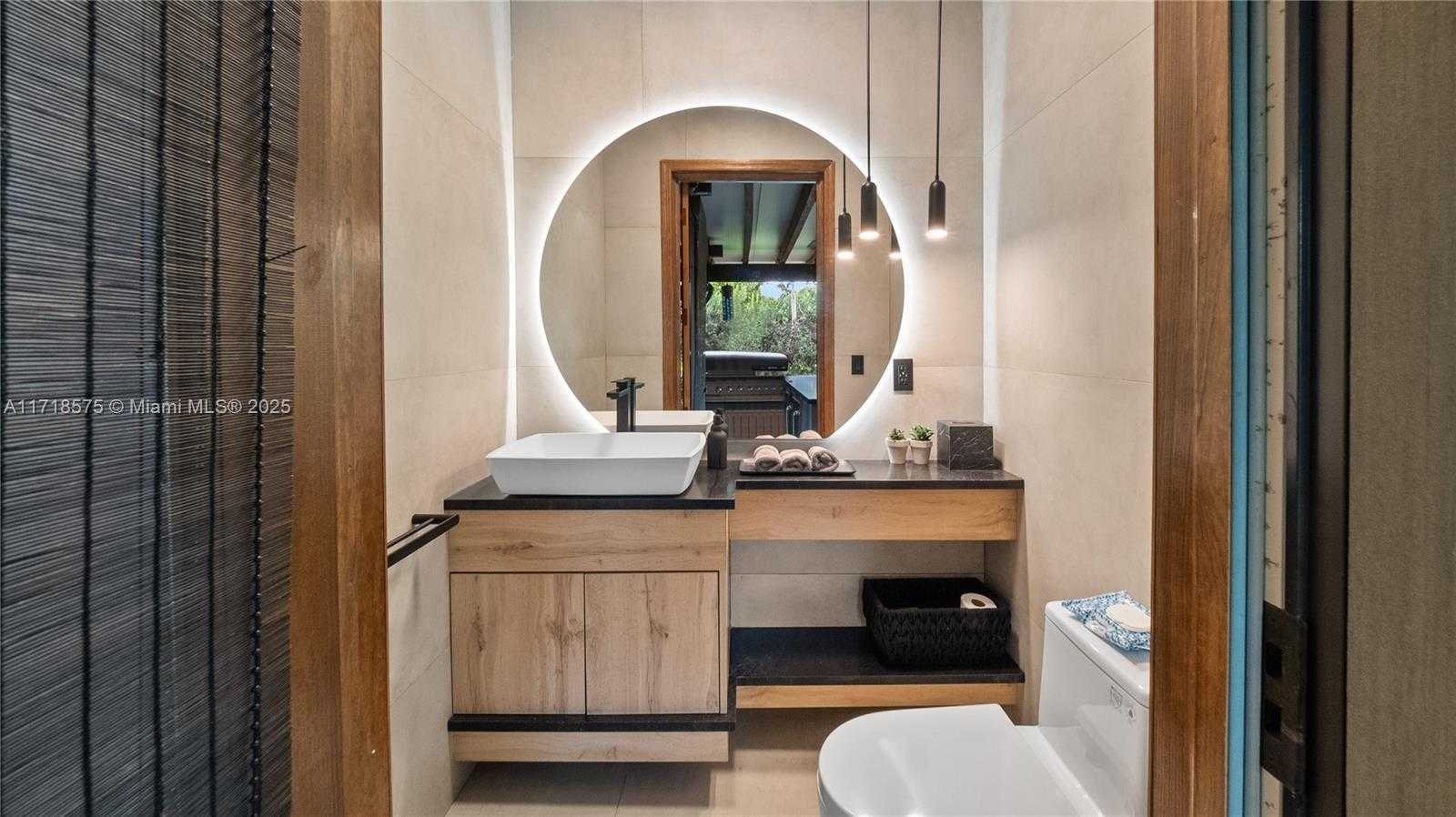 Small Image of 200 EAST RIVO ALTO DR, Miami Beach Number 45