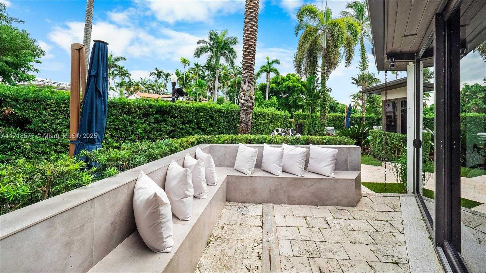 Small Image of 200 EAST RIVO ALTO DR, Miami Beach Number 47