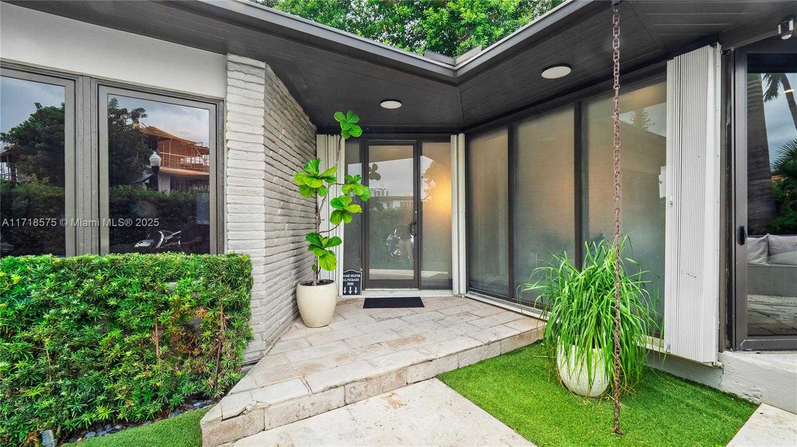 Small Image of 200 EAST RIVO ALTO DR, Miami Beach Number 49