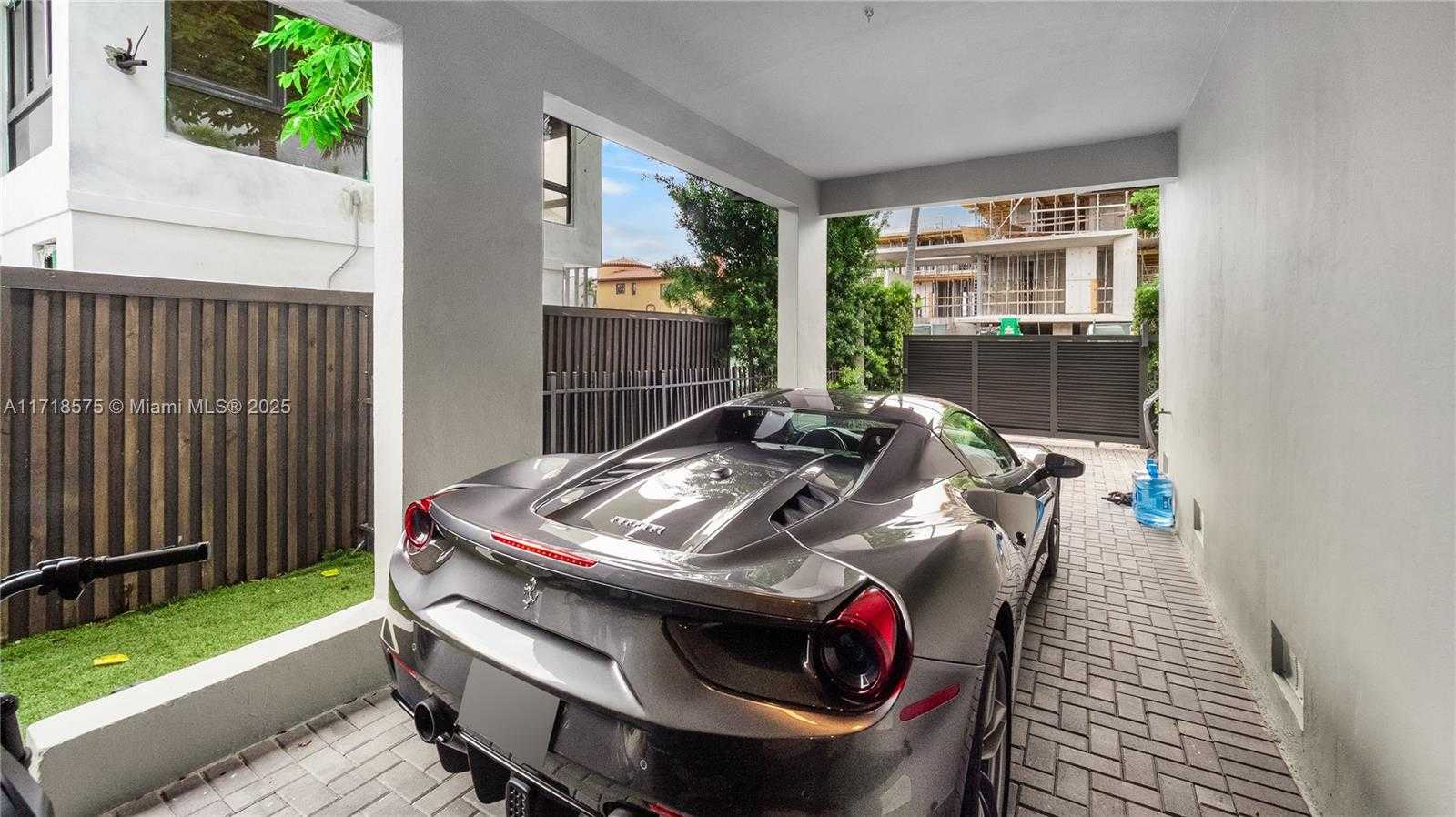 Small Image of 200 EAST RIVO ALTO DR, Miami Beach Number 51