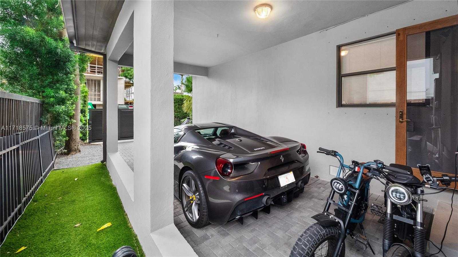 Small Image of 200 EAST RIVO ALTO DR, Miami Beach Number 52
