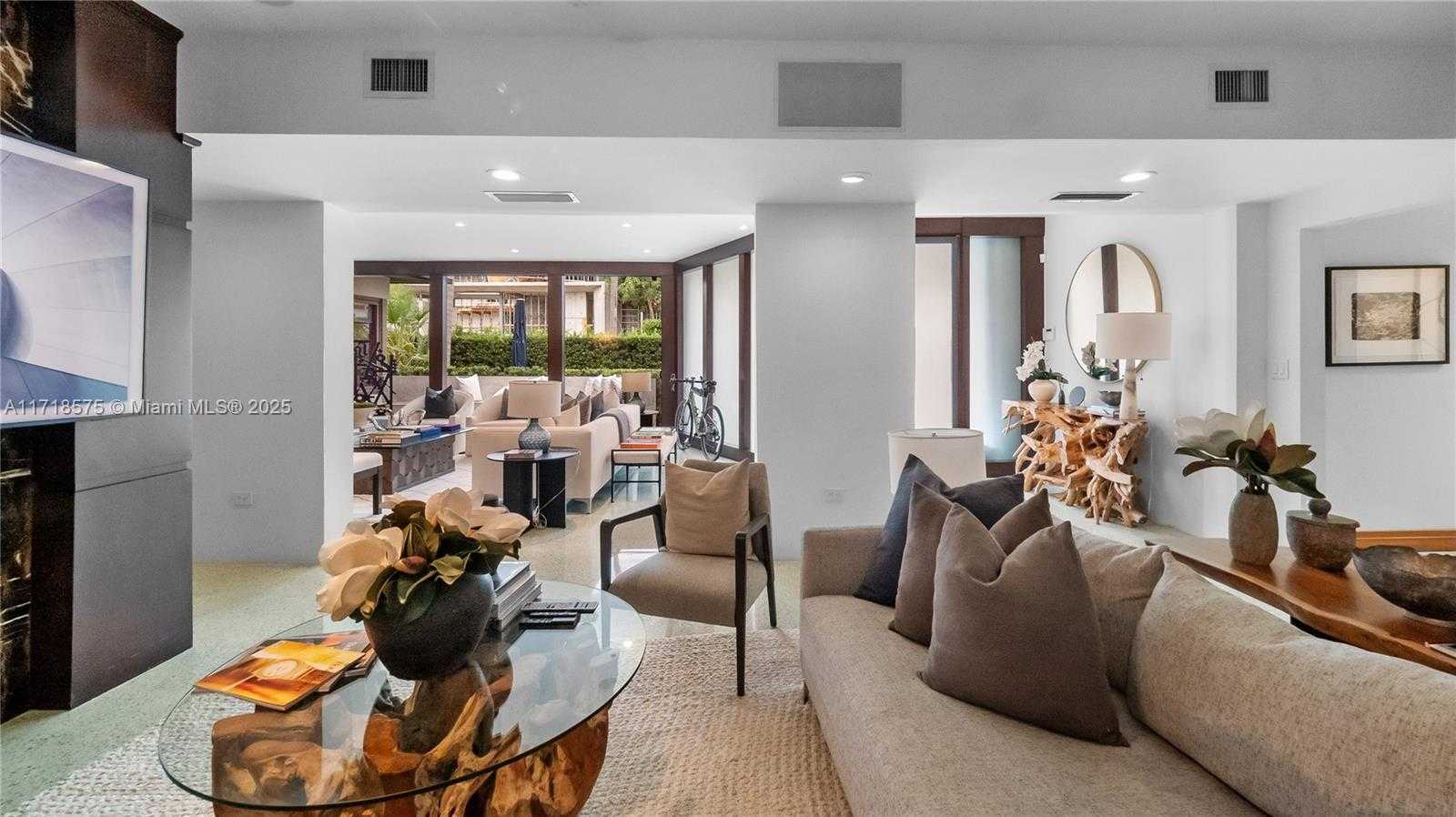 Small Image of 200 EAST RIVO ALTO DR, Miami Beach Number 66