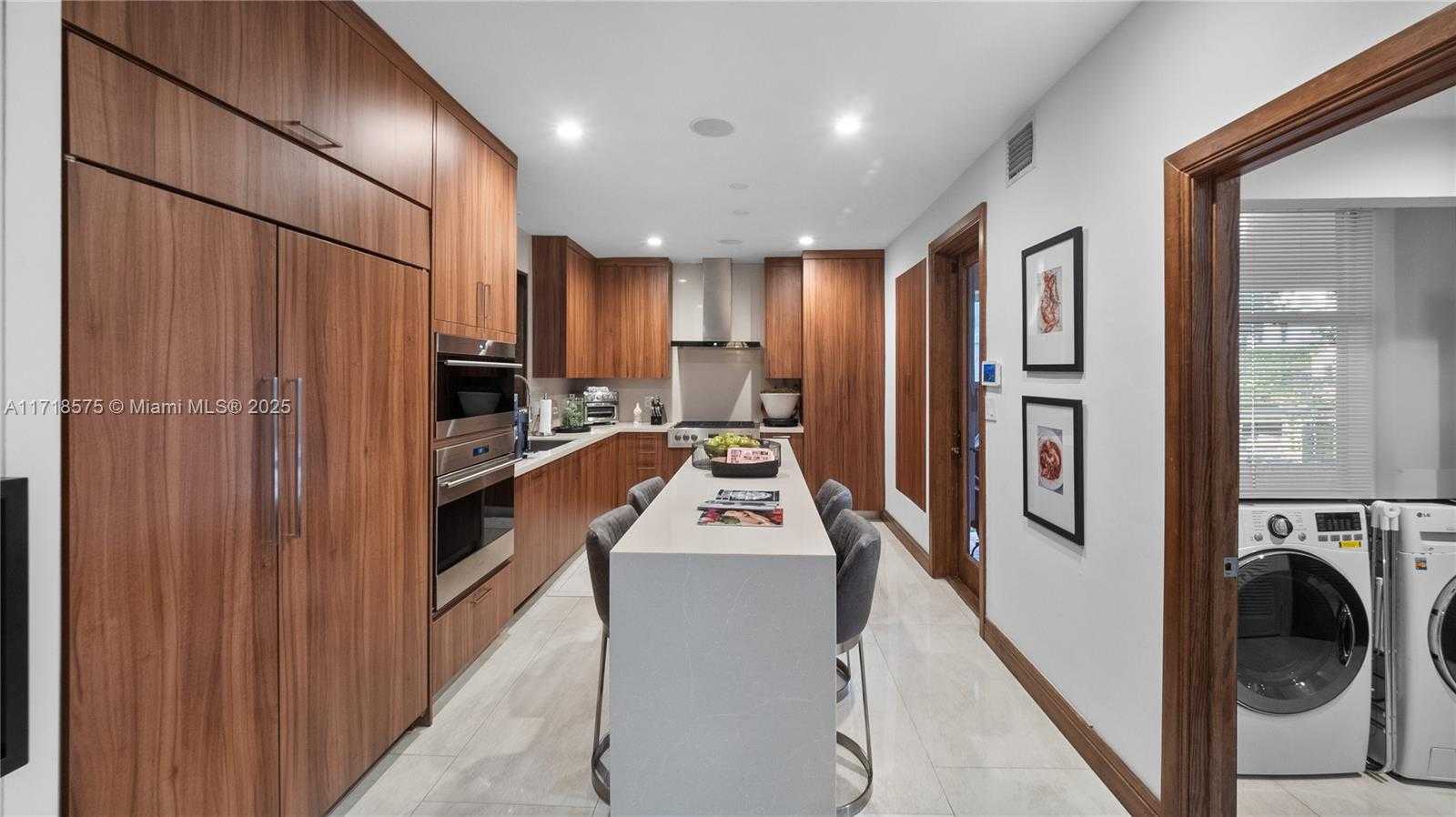 Small Image of 200 EAST RIVO ALTO DR, Miami Beach Number 73