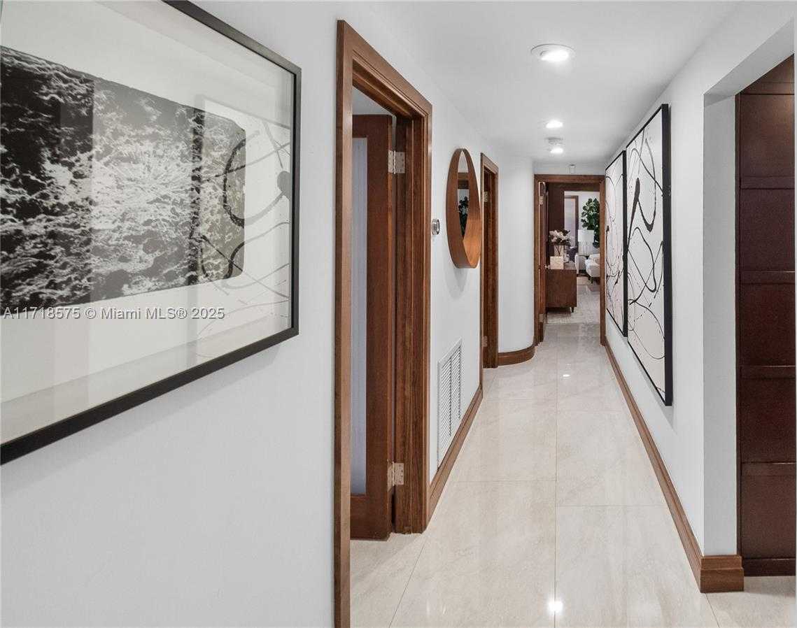 Small Image of 200 EAST RIVO ALTO DR, Miami Beach Number 80