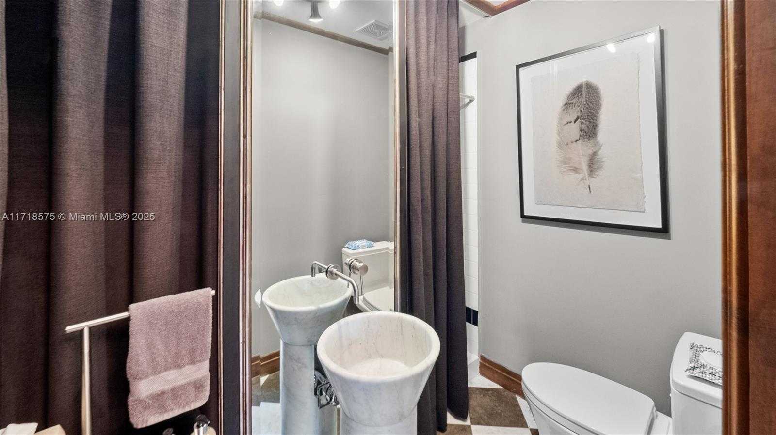 Small Image of 200 EAST RIVO ALTO DR, Miami Beach Number 92