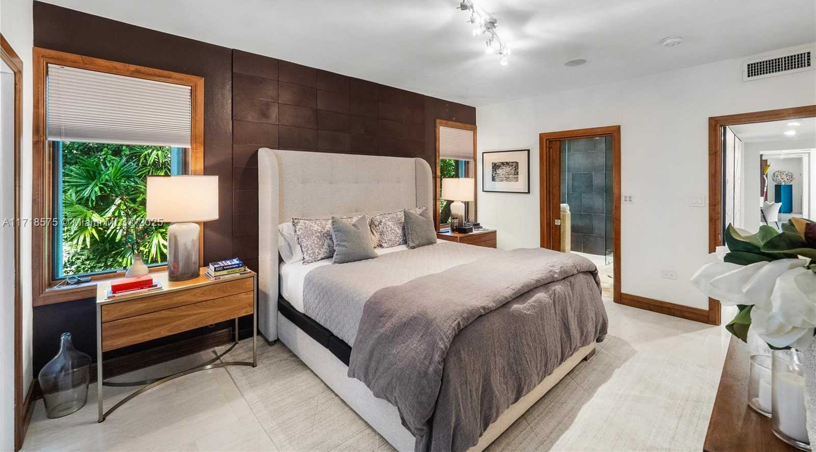 Small Image of 200 EAST RIVO ALTO DR, Miami Beach Number 95