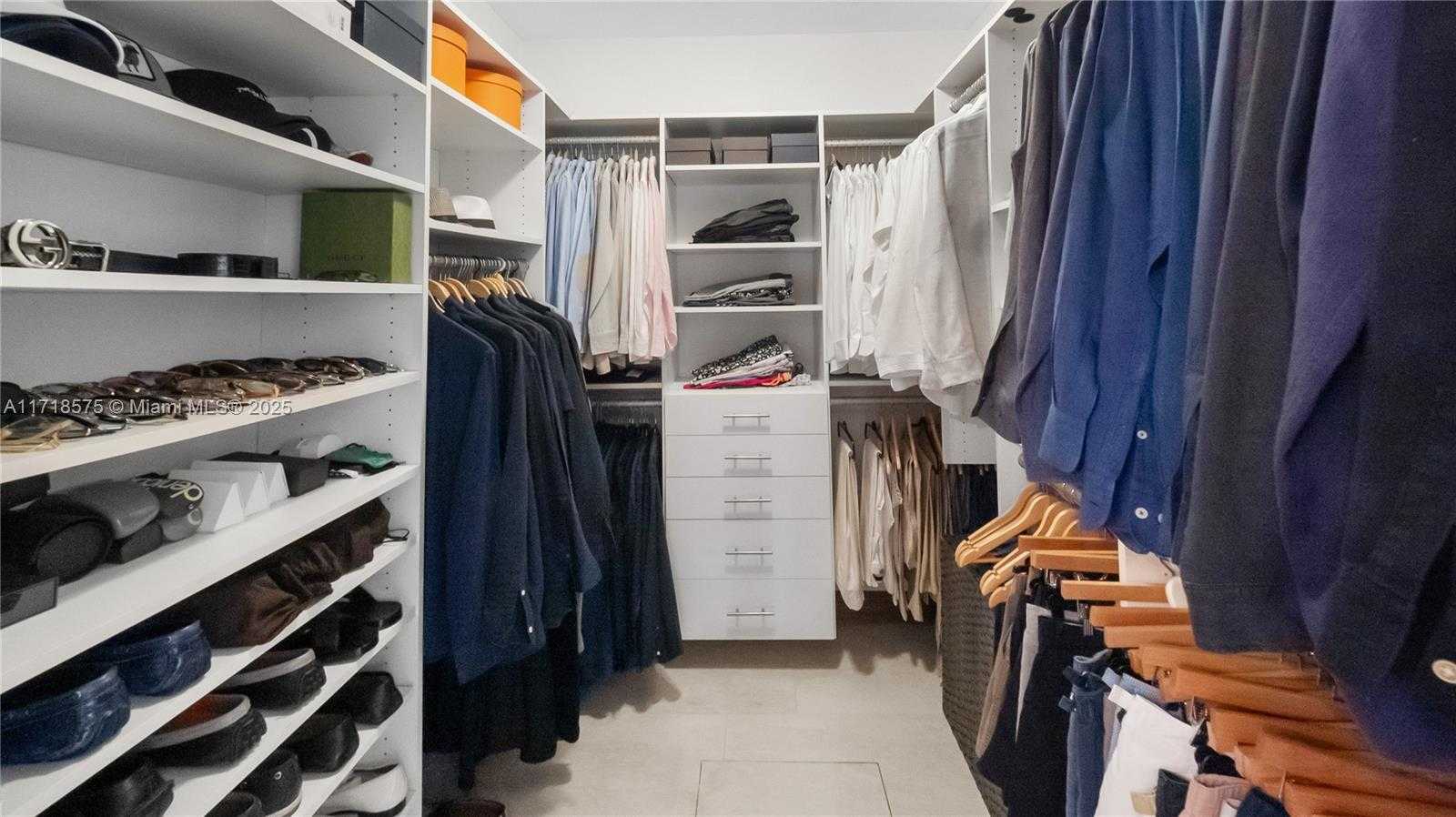 Small Image of 200 EAST RIVO ALTO DR, Miami Beach Number 96