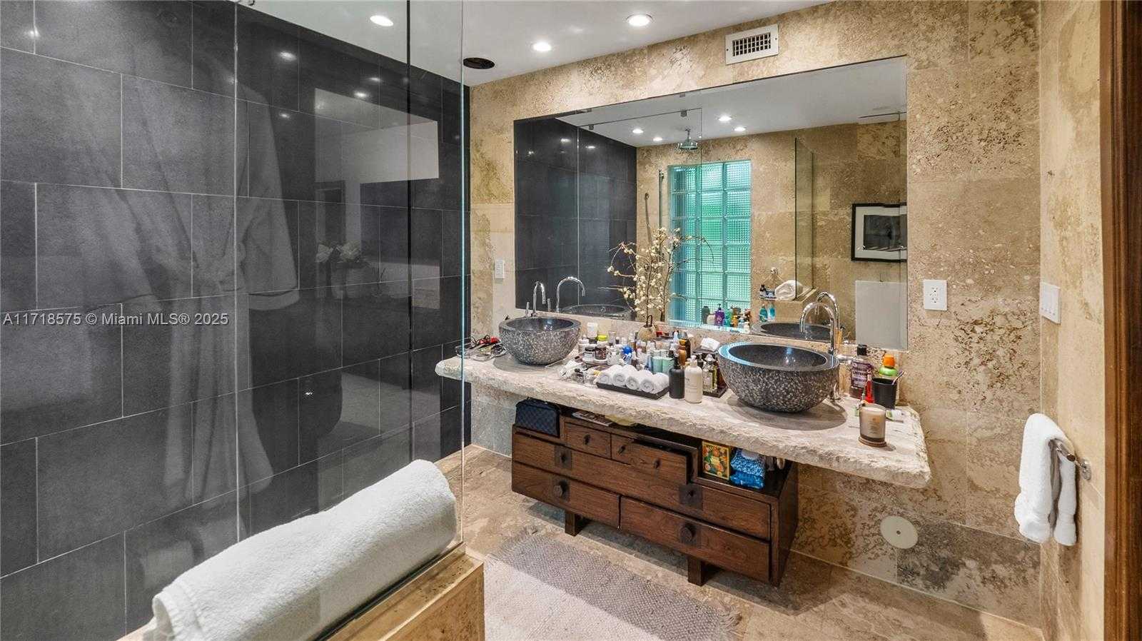 Small Image of 200 EAST RIVO ALTO DR, Miami Beach Number 99