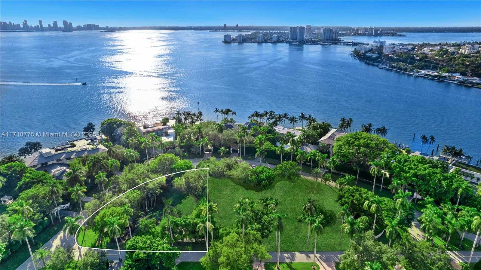 Small Image of 31 LA GORCE CIR, Miami Beach Number 8