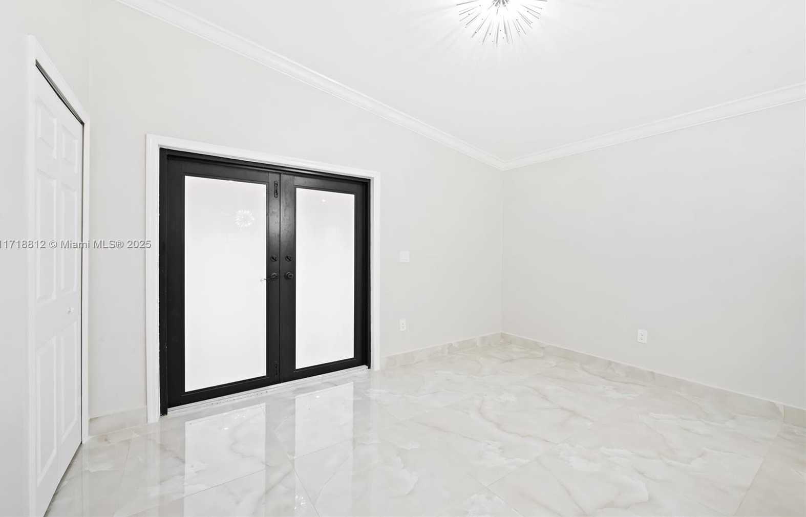 Small Image of 3203 WEST 70TH TER, Hialeah Number 10