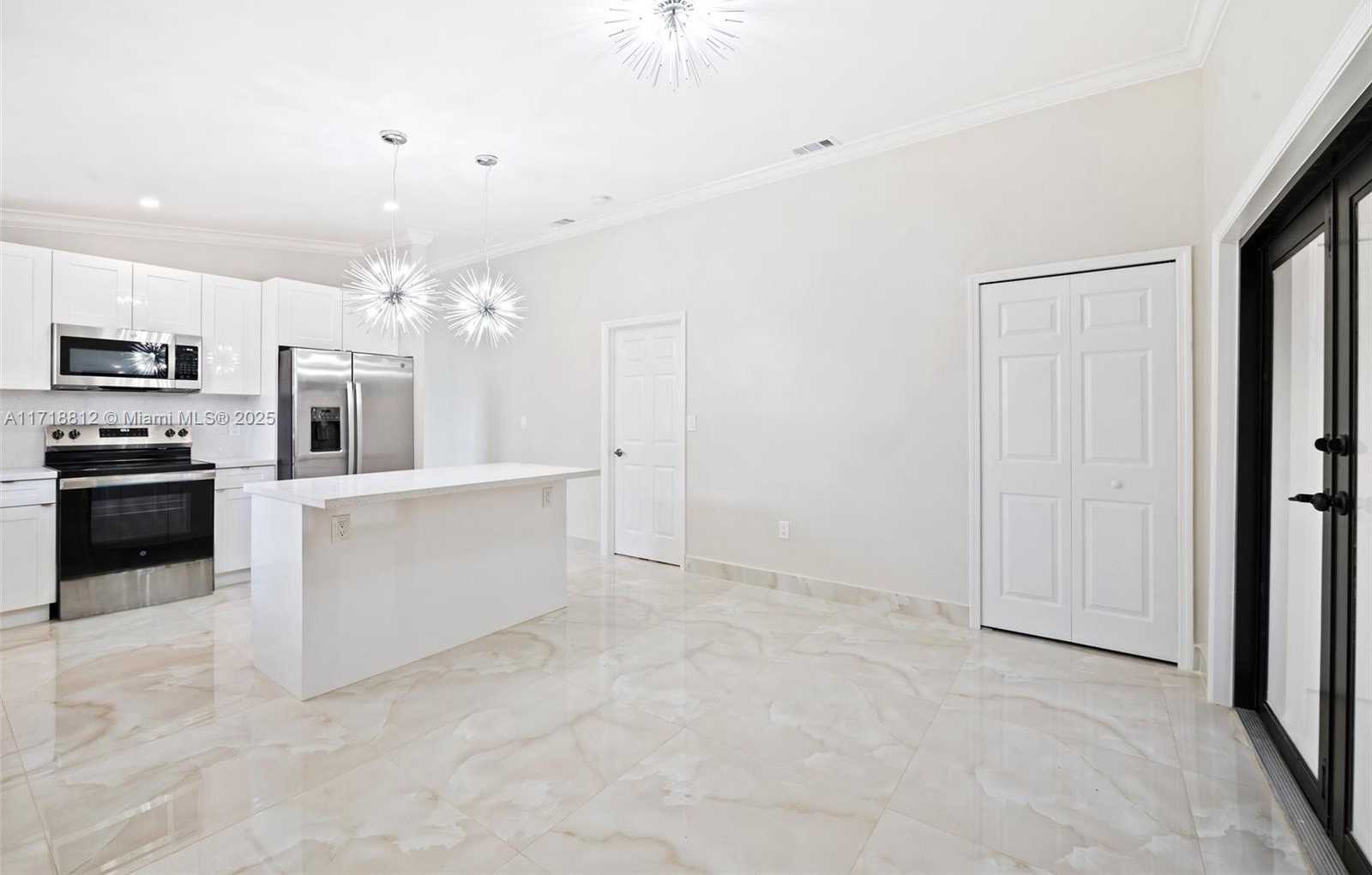 Small Image of 3203 WEST 70TH TER, Hialeah Number 11
