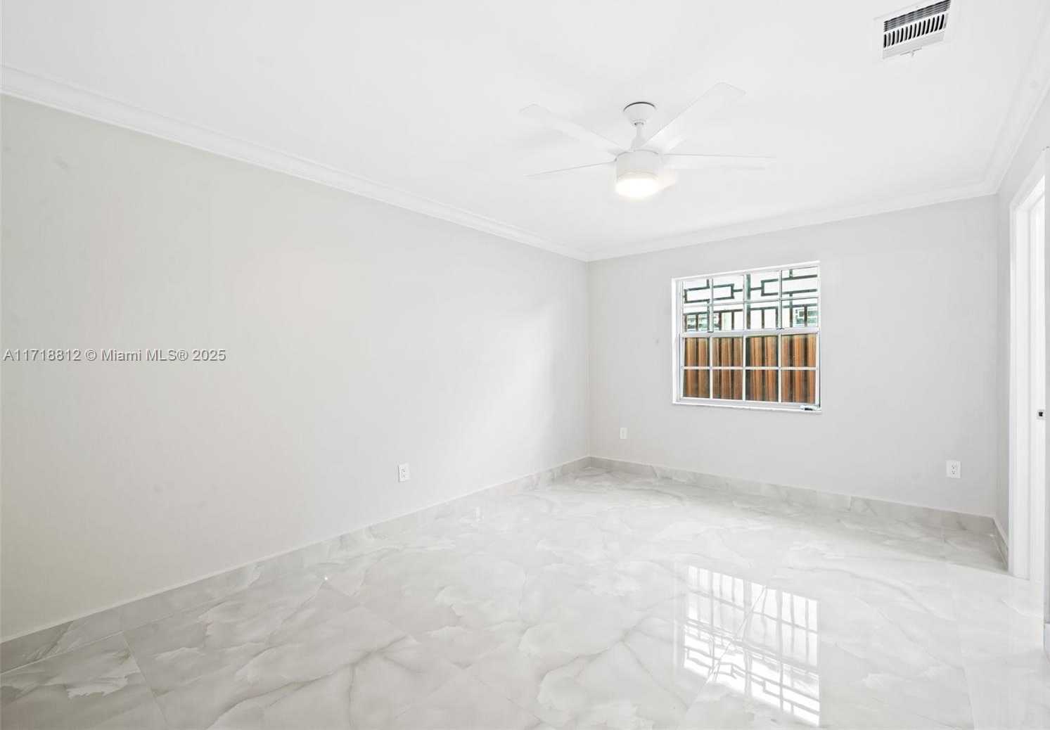 Small Image of 3203 WEST 70TH TER, Hialeah Number 13
