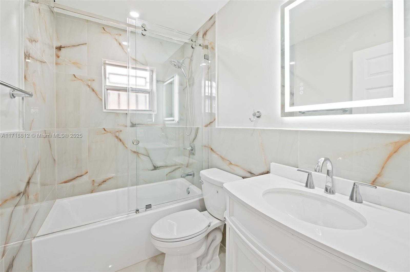 Small Image of 3203 WEST 70TH TER, Hialeah Number 19