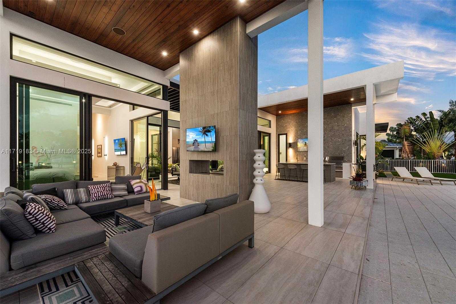 Small Image of 3701 NORTH EAST 26TH AVE, Lighthouse Point Number 28