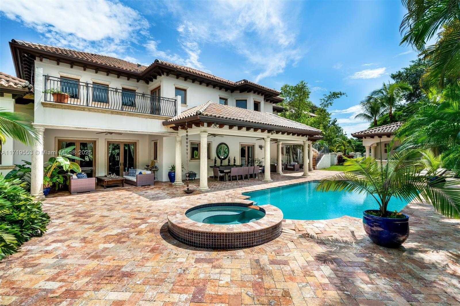 Small Image of 5950 SOUTH WEST 111TH ST, Pinecrest Number 19
