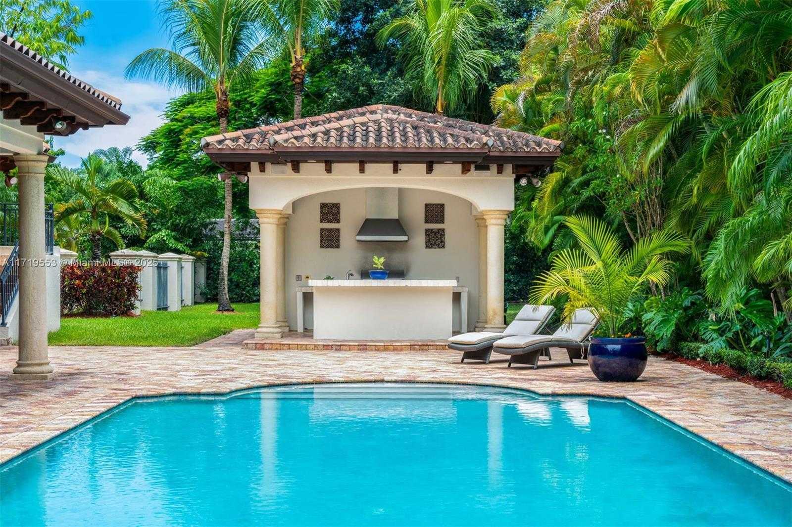 Small Image of 5950 SOUTH WEST 111TH ST, Pinecrest Number 21
