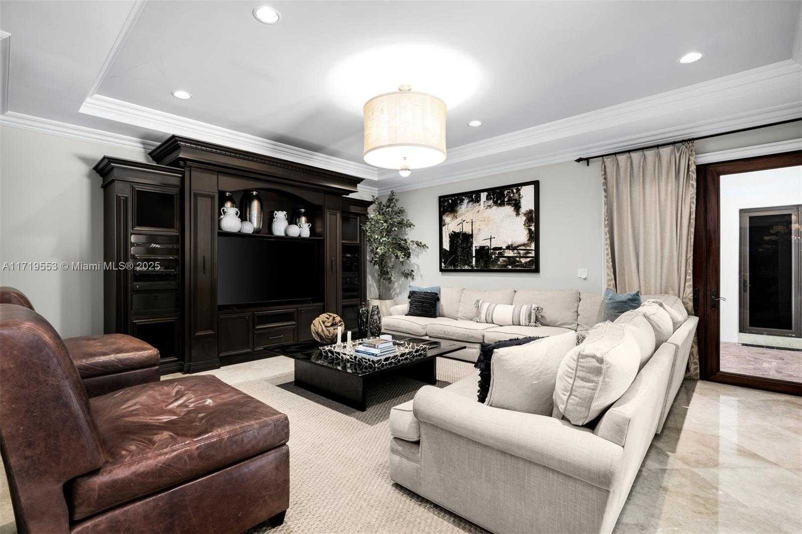Small Image of 5950 SOUTH WEST 111TH ST, Pinecrest Number 9