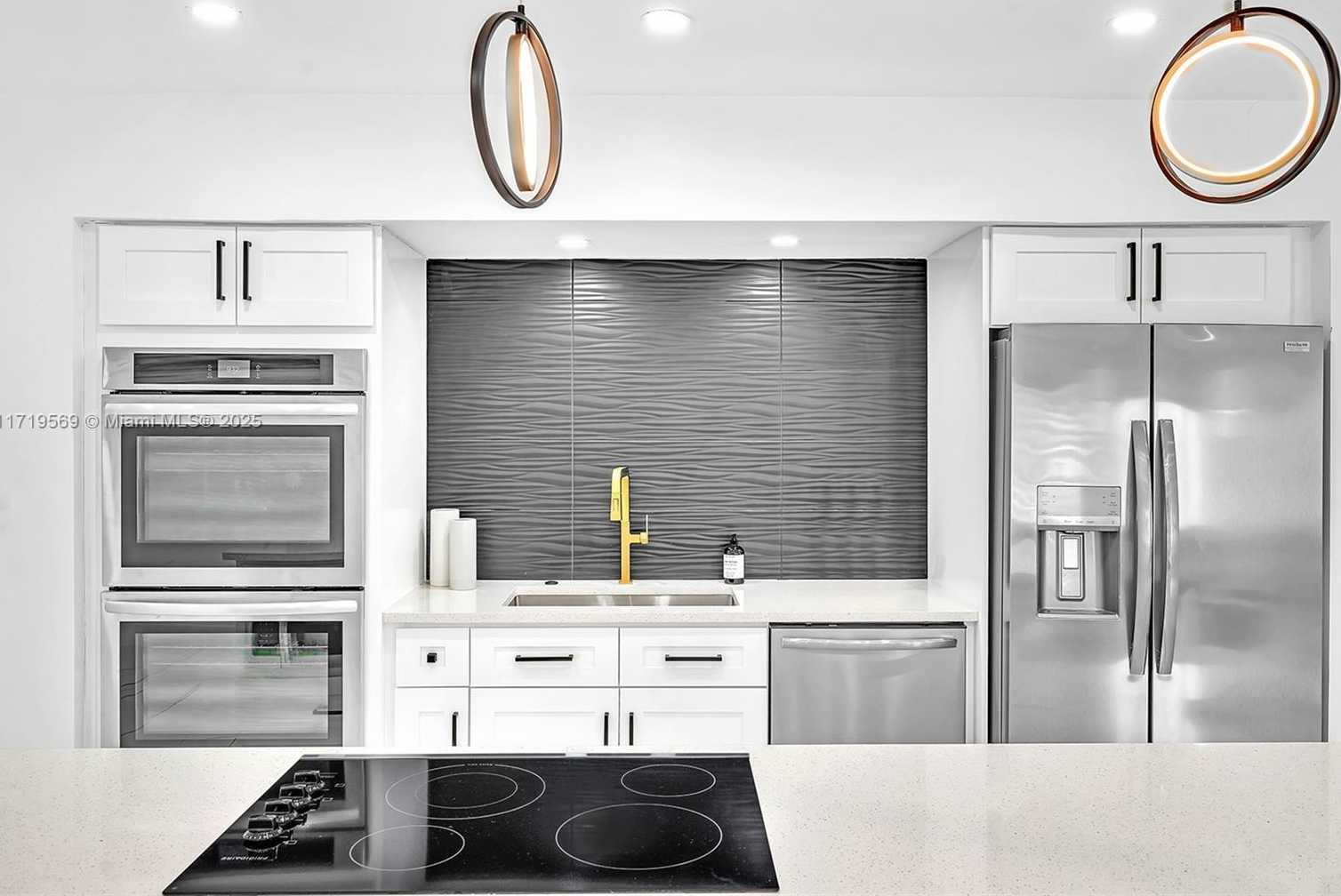 Small Image of 4024 JEFFERSON ST, Hollywood Number 12