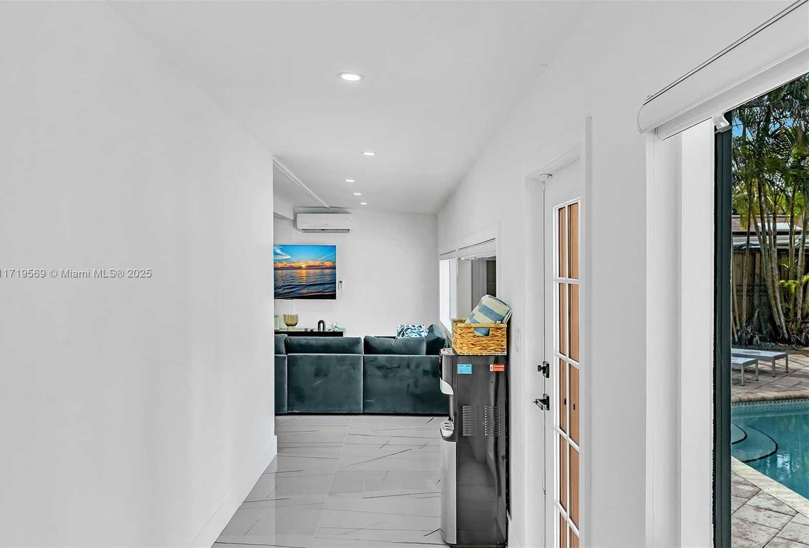 Small Image of 4024 JEFFERSON ST, Hollywood Number 21