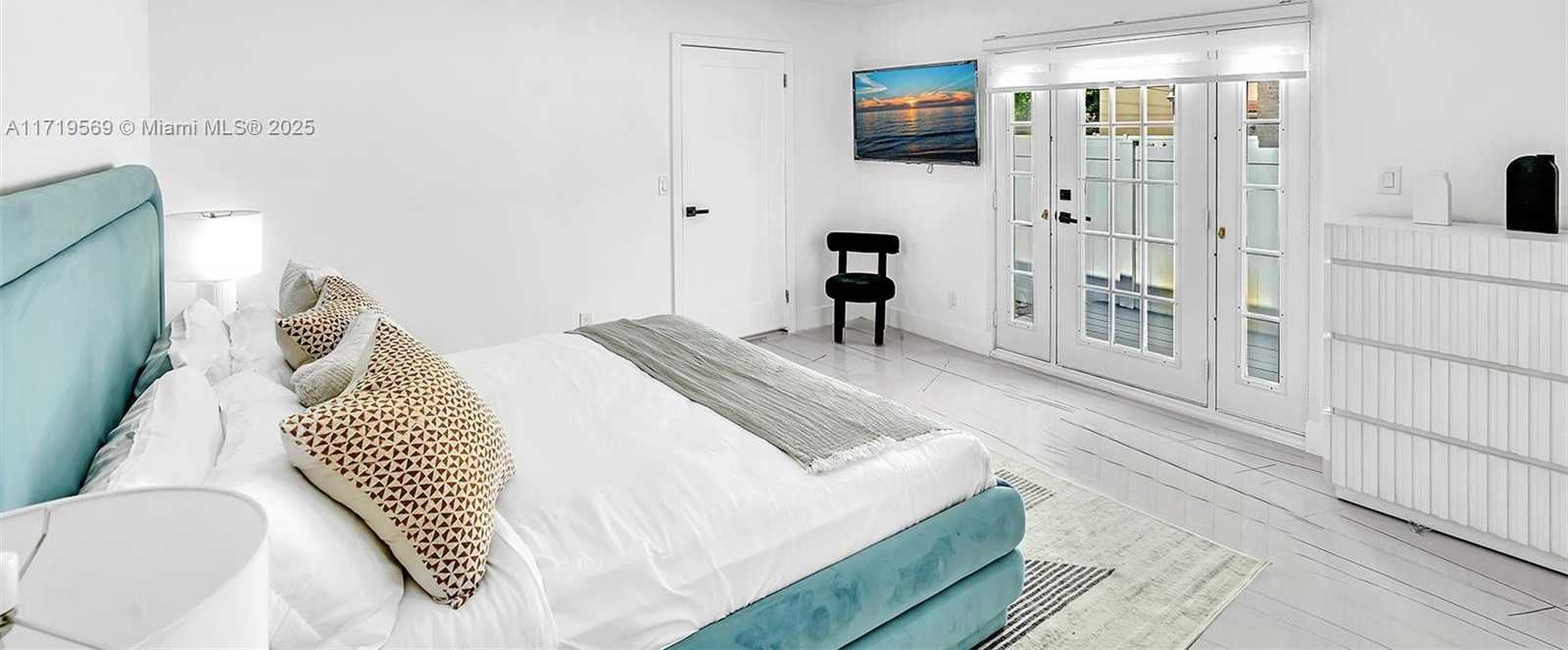 Small Image of 4024 JEFFERSON ST, Hollywood Number 23
