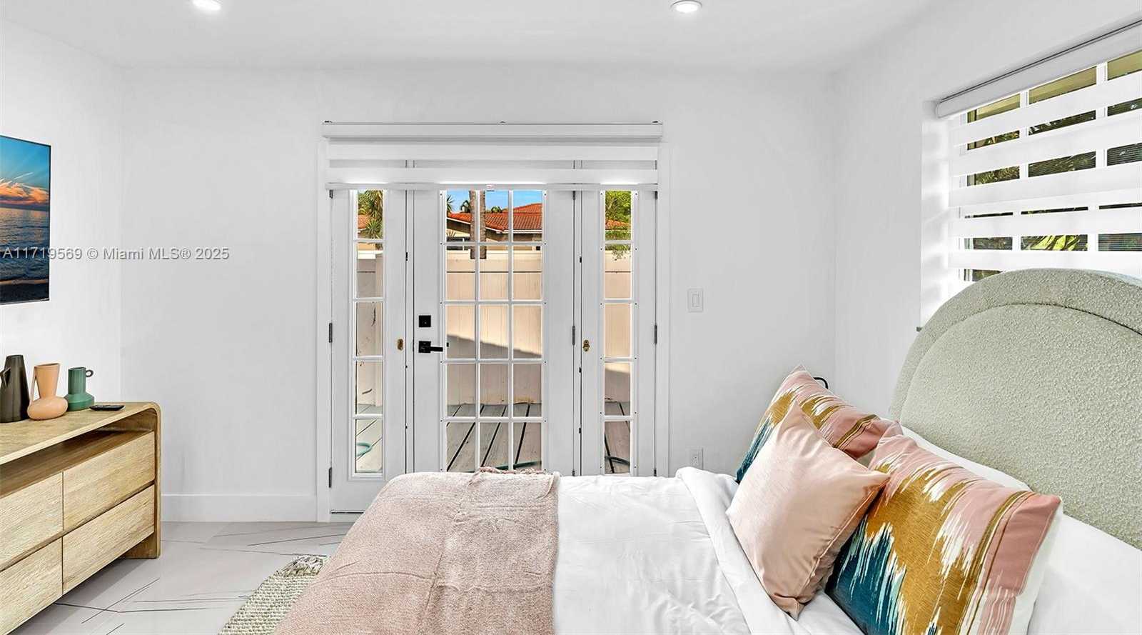 Small Image of 4024 JEFFERSON ST, Hollywood Number 26