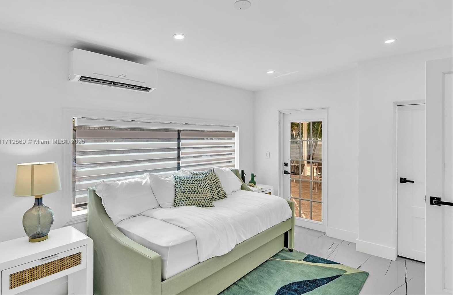 Small Image of 4024 JEFFERSON ST, Hollywood Number 31