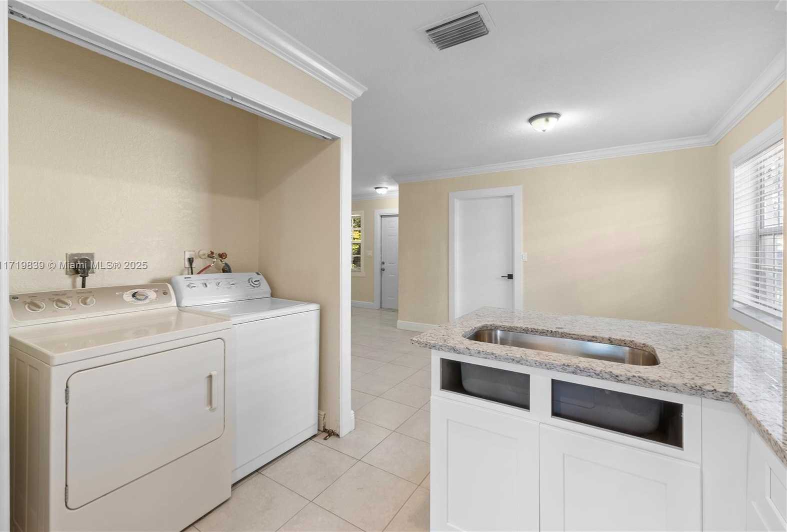 Small Image of 1574 NORTH WEST 7TH LN, Pompano Beach Number 28
