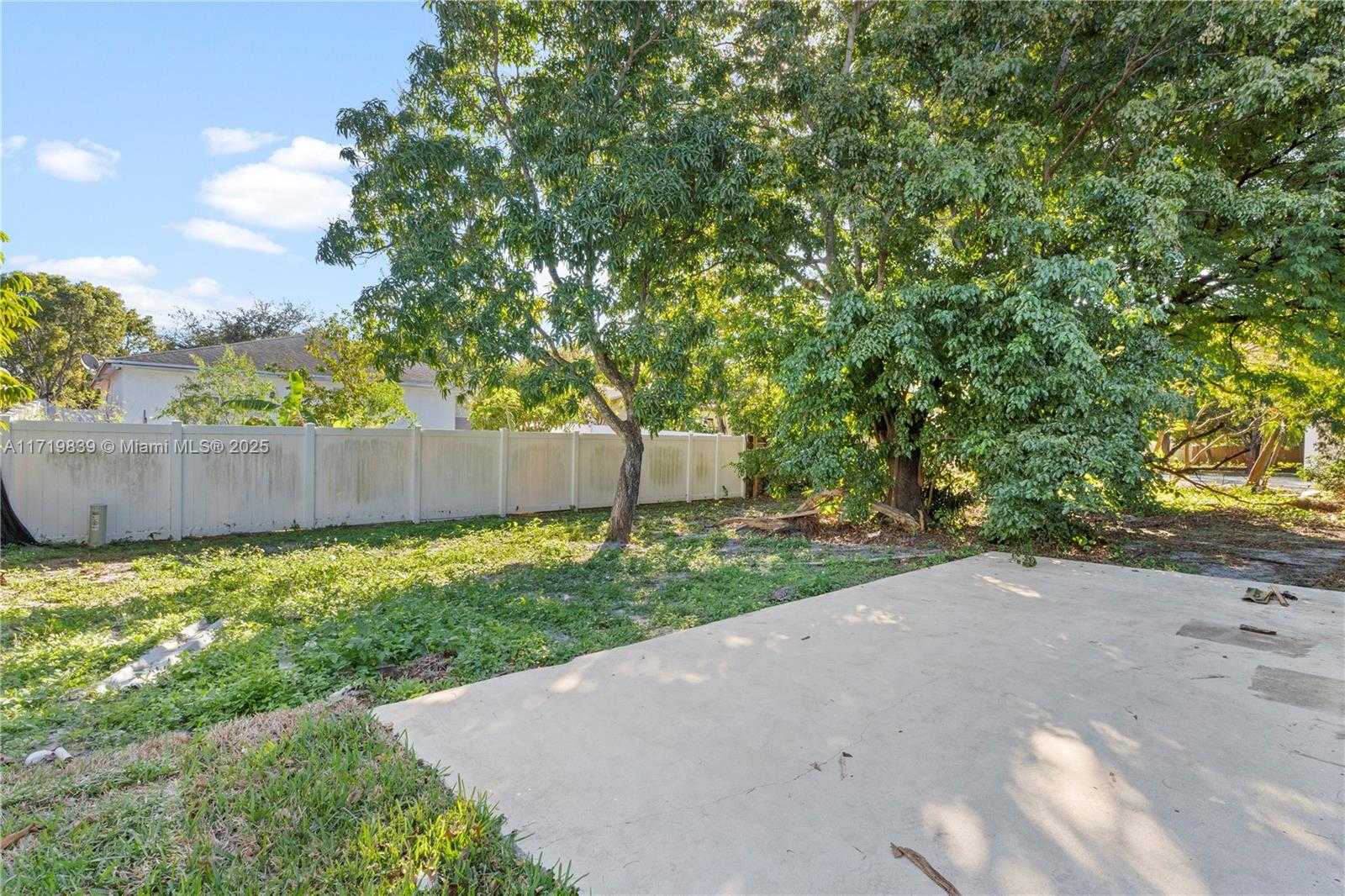 Small Image of 1574 NORTH WEST 7TH LN, Pompano Beach Number 37