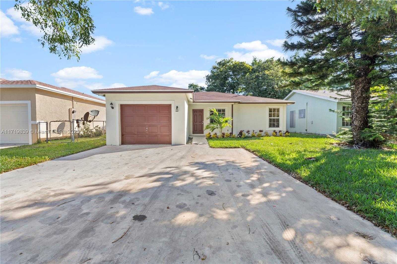 Small Image of 1574 NORTH WEST 7TH LN, Pompano Beach Number 41