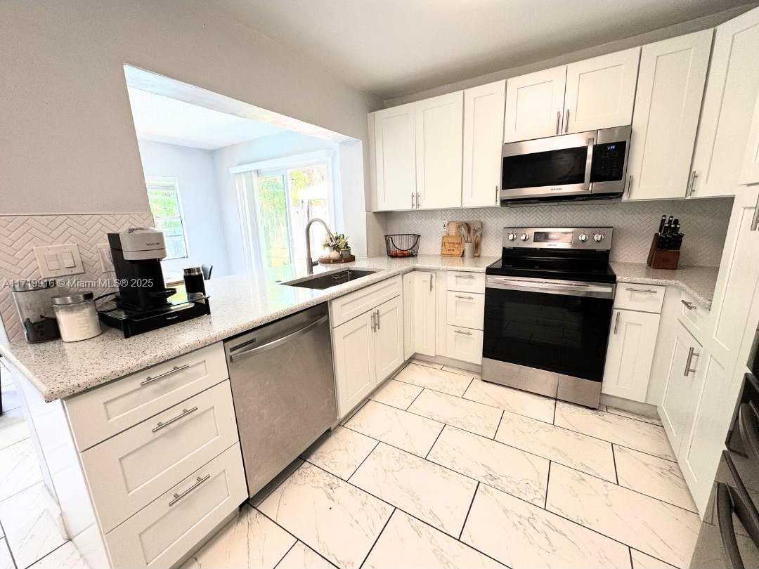 Small Image of 8121 NORTH WEST 72ND AVE, Tamarac Number 2