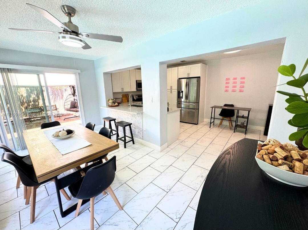 Small Image of 8121 NORTH WEST 72ND AVE, Tamarac Number 4